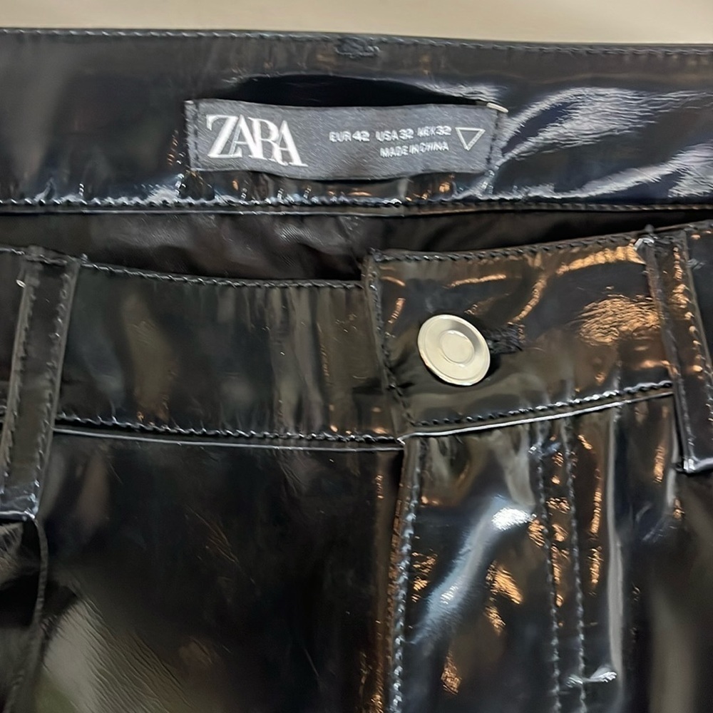 ⭐️ NWOT - Zara black pleather pants- size 32 - Picture 3 of 7